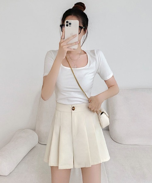 Mejoul（メジュール）の「【2026春夏新作】プリーツハイウエストショートパンツ（その他パンツ・レディース・ブラウン/ブラック/アイボリー・M/L）」の4枚目の写真