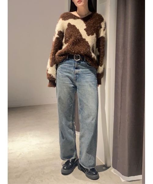 AZUL by moussy(アズールバイマウジー)の「【身長/骨格別着用画像あり】ニュアンスカウ柄Vネックニットトップス 秋服 冬服 牛柄 シャギー(ニット/セーター・レディース・グレー系その他/ベージュ系その他/ブラウン系その他・FREE)」の20枚目の写真