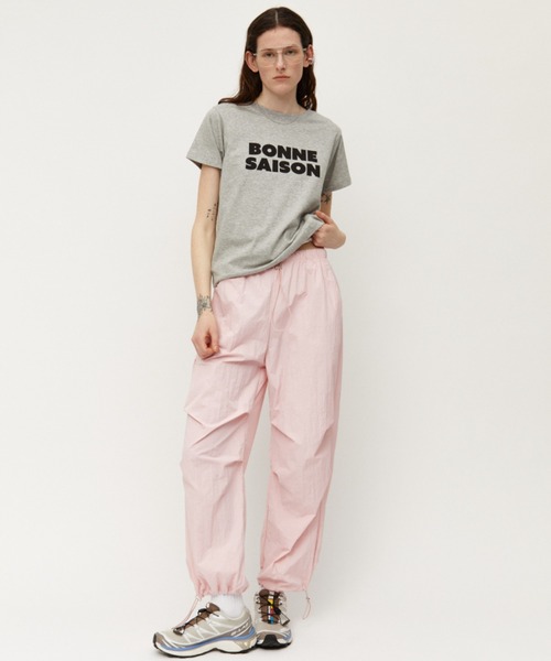 Auntie Rosa Holiday(アンティローザホリデー)の「BONNESAISONプリントTEE(Tシャツ/カットソー・レディース・オフホワイト/グレー・FREE)」の6枚目の写真
