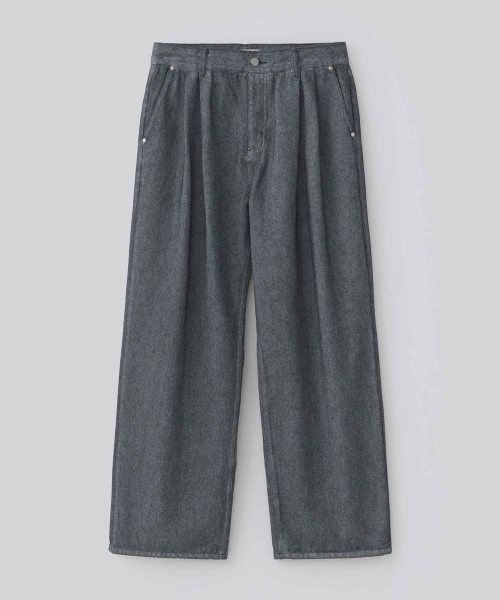 FABREGAT(ファブレガ)の「ホワイトオークツーピンタックデニムパンツ(デニムパンツ・レディース・その他・1/2/3)」の1枚目の写真