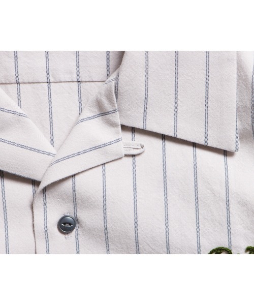 ROTAR（ローター）の「Work Stripe Open Collar Shirt（シャツ/ブラウス・メンズ・グレー/チャコール/ベージュ・MEDIUM/LARGE/X-LARGE）」の13枚目の写真