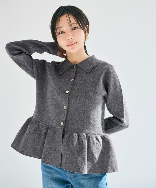 coca(coca)(コカ)の「金ボタンフレアニットトップス(ニット/セーター・レディース・グレー/ネイビー・L/M)」の3枚目の写真