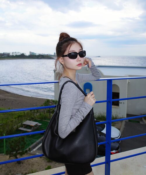 DAUSPICE（ディーオスピス）の「(DUC) V-Neck Crop Cardigan Gray（カーディガン/ボレロ・レディース・グレー・ONE SIZE）」の5枚目の写真