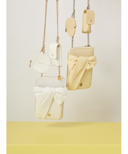 SNIDEL（スナイデル）の「【WEB限定カラーあり】パフィーリボンミニショルダー（ショルダーバッグ・レディース・ライトピンク/ブラック/ホワイト/イエロー・F）」の5枚目の写真