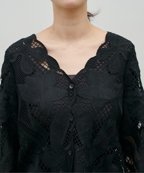 LARUTA(ラルータ)の「【LARUTA】フラワー刺繍レースブラウス(シャツ/ブラウス・レディース・ブラウン/ブラック/オフホワイト・FREE)」の15枚目の写真