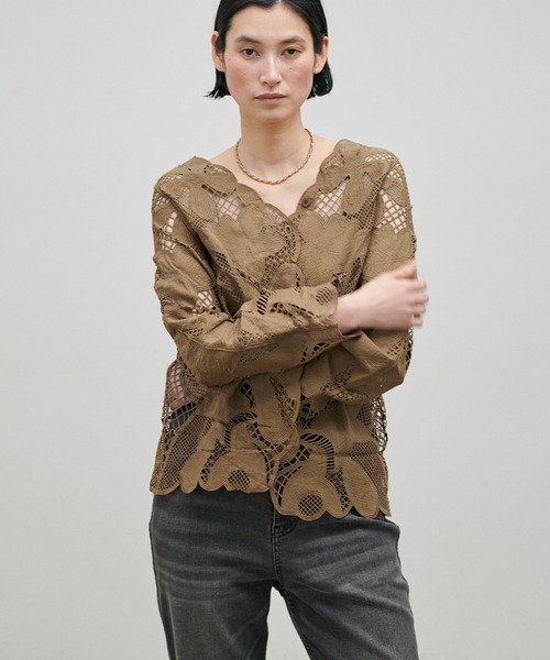 LARUTA(ラルータ)の「【LARUTA】フラワー刺繍レースブラウス(シャツ/ブラウス・レディース・ブラウン/ブラック/オフホワイト・FREE)」の9枚目の写真