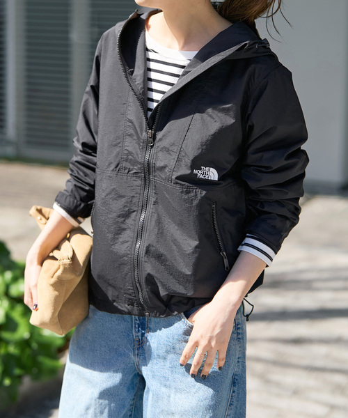 Spick & Span（スピックアンドスパン）の「《WEB+一部店舗限定 / 追加》THE NORTH FACE/ザノースフェイス Compact jacket（ナイロンジャケット・レディース・ブラック/ホワイト系その他・MEDIUM）」の8枚目の写真