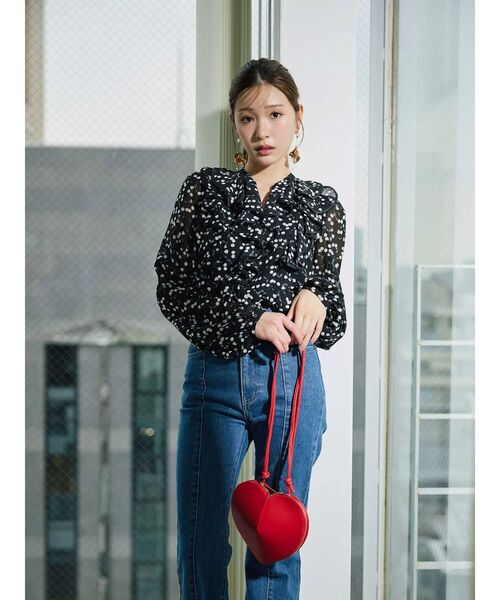 MERCURYDUO（マーキュリーデュオ）の「ダブルラッフルバイカラーパイピングブラウス（シャツ/ブラウス・レディース・ライトグレー/ブラック/アイボリー・FREE）」の8枚目の写真