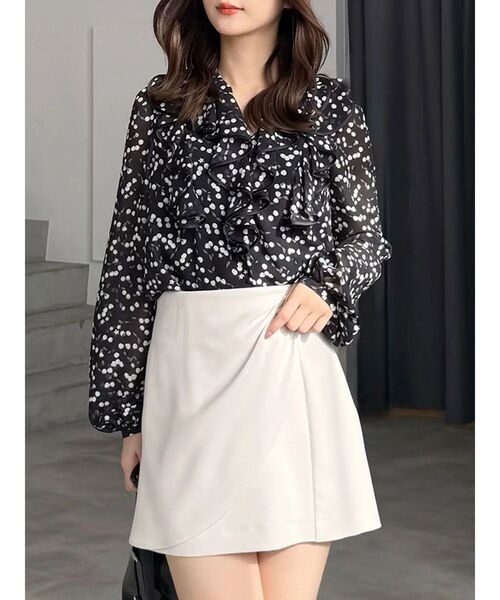 MERCURYDUO（マーキュリーデュオ）の「ダブルラッフルバイカラーパイピングブラウス（シャツ/ブラウス・レディース・ライトグレー/ブラック/アイボリー・FREE）」の12枚目の写真