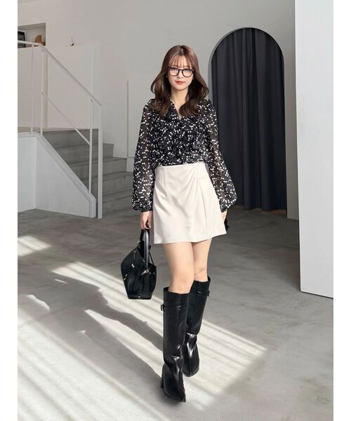 MERCURYDUO（マーキュリーデュオ）の「ダブルラッフルバイカラーパイピングブラウス（シャツ/ブラウス・レディース・ライトグレー/ブラック/アイボリー・FREE）」の13枚目の写真