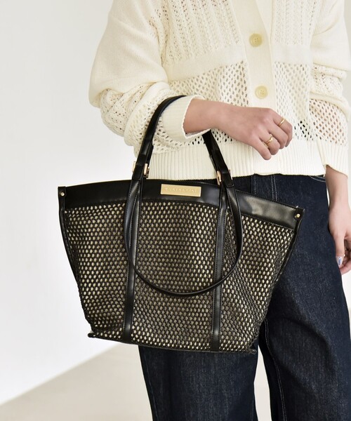 quaranciel(カランシエル)の「quaranciel: 2way ハンドル メッシュ トートバッグ(トートバッグ・レディース・ブラック/ナチュラル・ONE SIZE)」の2枚目の写真