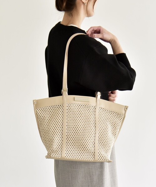 quaranciel(カランシエル)の「quaranciel: 2way ハンドル メッシュ トートバッグ(トートバッグ・レディース・ブラック/ナチュラル・ONE SIZE)」の3枚目の写真