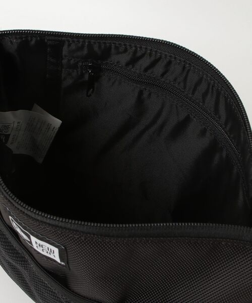 NEW ERA(ニューエラ)の「【NEW ERA】 Sacoche SACOCHE BLK(ショルダーバッグ・メンズ・ブラック・ONE SIZE)」の4枚目の写真