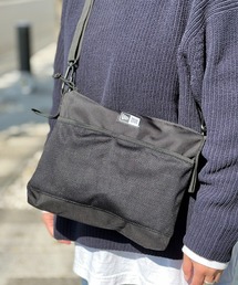 HLNA（エイチエルエヌエー）の「【NEW ERA】 Sacoche SACOCHE BLK（ショルダーバッグ）」