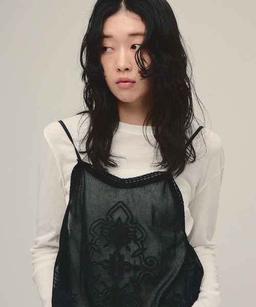 eL（エル）の「【eL】Mesh Lace Embroidery Cami/645575（キャミソール・レディース・オフホワイト/ブラック・FREE）」の21枚目の写真