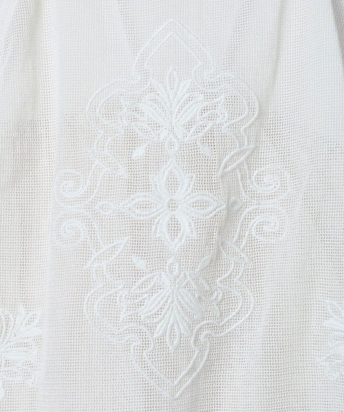 eL（エル）の「【eL】Mesh Lace Embroidery Cami/645575（キャミソール・レディース・オフホワイト/ブラック・FREE）」の16枚目の写真