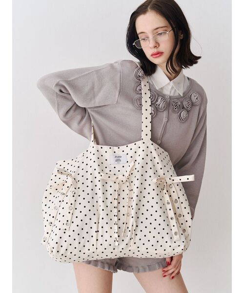 jouetie（ジュエティ）の「ハトメリボンビッグトート（トートバッグ・レディース・レッド/ブラウン/ブラック/オフホワイト・FREE）」の12枚目の写真