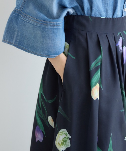 KATHARINE ROSS（キャサリンロス）の「【KATHARINE ROSS】チューリッププリントスカート（スカート・レディース・アイボリー/ネイビー・SMALL/MEDIUM）」の18枚目の写真