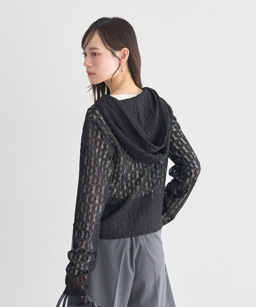 earth music&ecology(アースミュージックアンドエコロジー)の「レースパーカー(パーカー・レディース・ブラック/アイボリー・FREE)」の6枚目の写真