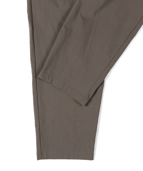 The DUFFER of ST.GEORGE（ザダファーオブセントジョージ）の「SUPER STRETCH TAPERED EASY PANTS：セットアップ対応 スーパーストレッチ テーパードイージーパンツ（スラックス・メンズ・ブラック/ブラウン/ネイビー・MEDIUM/LARGE/X-LARGE）」の18枚目の写真