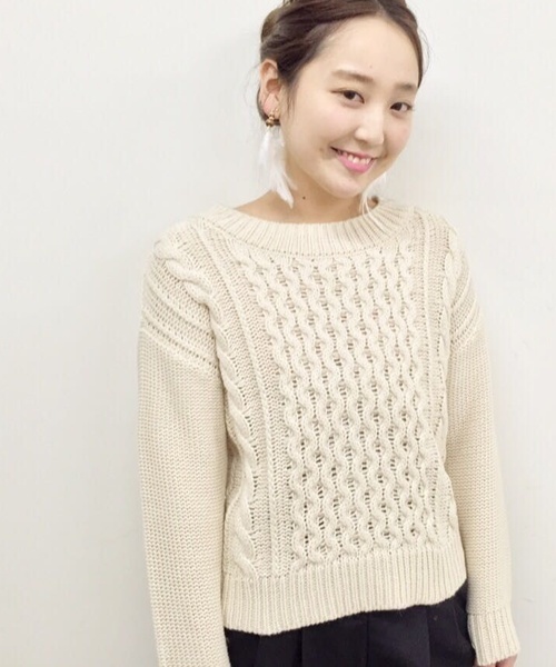 Kastane(カスタネ)の「ケーブルニット(ニット/セーター・レディース・アイボリー/ブラウン/ネイビー・FREE)」の2枚目の写真