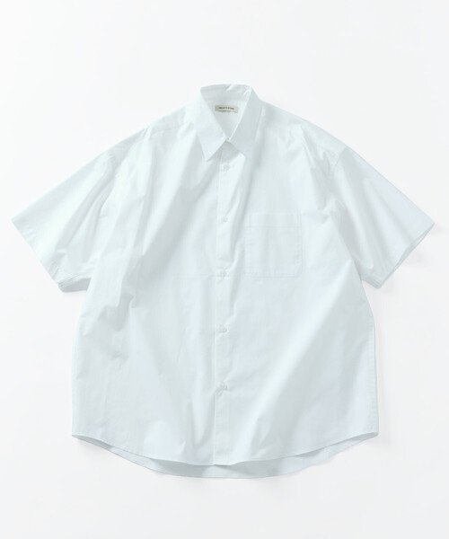 FREAK'S STORE(フリークスストア)の「限定展開 Relax Fit リラックスフィット ショートスリーブ レギュラーカラーシャツ(シャツ/ブラウス・メンズ・ベージュ/ブラック/オフホワイト/サックスブルー/ブルー系その他/チャコールグレー/ホワイト・MEDIUM/SMALL/LARGE)」の2枚目の写真