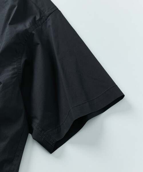 FREAK'S STORE(フリークスストア)の「限定展開 Relax Fit リラックスフィット ショートスリーブ レギュラーカラーシャツ(シャツ/ブラウス・メンズ・ベージュ/ブラック/オフホワイト/サックスブルー/ブルー系その他/チャコールグレー/ホワイト・MEDIUM/SMALL/LARGE)」の13枚目の写真