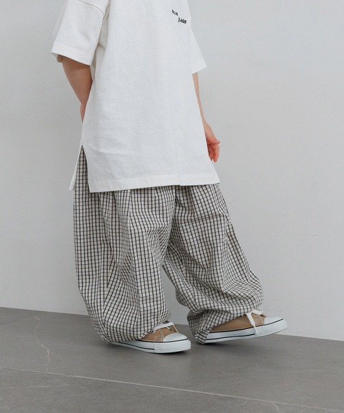 LOWRYS FARM（ローリーズファーム）の「チェックバルーンパンツ　664863（その他パンツ・キッズ・ブラック/アイボリー・110cm/120cm/130cm/140cm/150cm）」の20枚目の写真