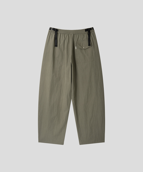 BLACK MOMENT（ブラックモーメント）の「カーブサイドバルーンパンツ [カーキ]（スウェットパンツ・メンズ・カーキ・LARGE/MEDIUM）」の2枚目の写真