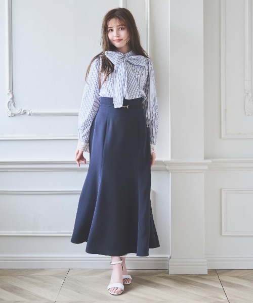 SWINGLE(スウィングル)の「【3/5(Thu)発売】日本製ビットベルト付きマーメイドスカート(スカート・レディース・ネイビー/ブラック/ライトベージュ・SMALL/MEDIUM)」の1枚目の写真