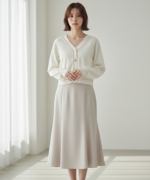 SWINGLE(スウィングル)の「【3/5(Thu)発売】日本製ビットベルト付きマーメイドスカート(スカート・レディース・ネイビー/ブラック/ライトベージュ・SMALL/MEDIUM)」の3枚目の写真