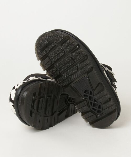 Dr. Martens(ドクターマーチン)の「Dr. Martens/ドクターマーチン ZEBZAG ミュール 42850100(サンダル・メンズ・ホワイト×ブラック・UK9/UK8/UK7/UK6/UK5/UK4/UK3)」の12枚目の写真