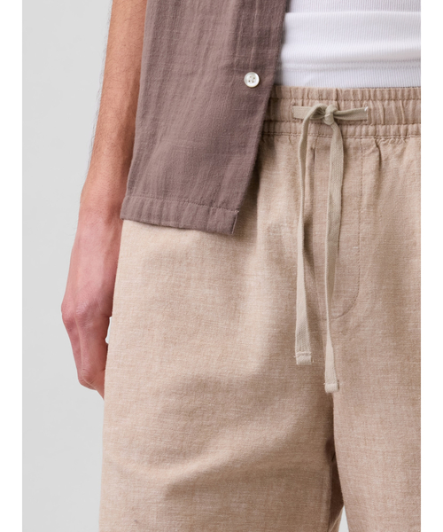 GAP（ギャップ）の「7インチ リネンブレンド イージーウエストショートパンツ（その他パンツ・メンズ・ベージュ/ブラック・L/M/S/XS/XL）」の5枚目の写真