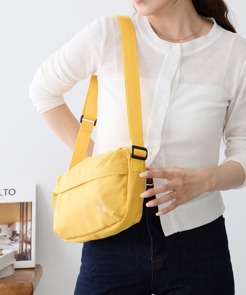 U.S. POLO ASSN.(ユーエスポロアッスン)の「【U.S. POLO ASSN.】スクエアショルダーバック USPA-2737(ショルダーバッグ・レディース・オフホワイト/ブルー/グレー/ブラック/ピンク/グリーン/レッド/ベージュ/イエロー/ネイビー・FREE)」の8枚目の写真