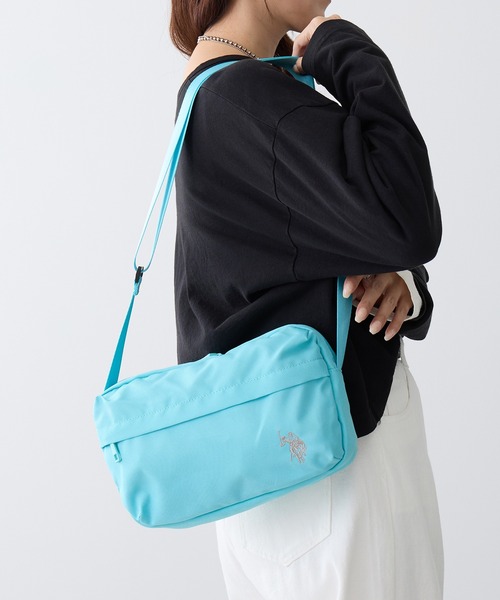 U.S. POLO ASSN.(ユーエスポロアッスン)の「【U.S. POLO ASSN.】スクエアショルダーバック USPA-2737(ショルダーバッグ・レディース・オフホワイト/ブルー/グレー/ブラック/ピンク/グリーン/レッド/ベージュ/イエロー/ネイビー・FREE)」の7枚目の写真
