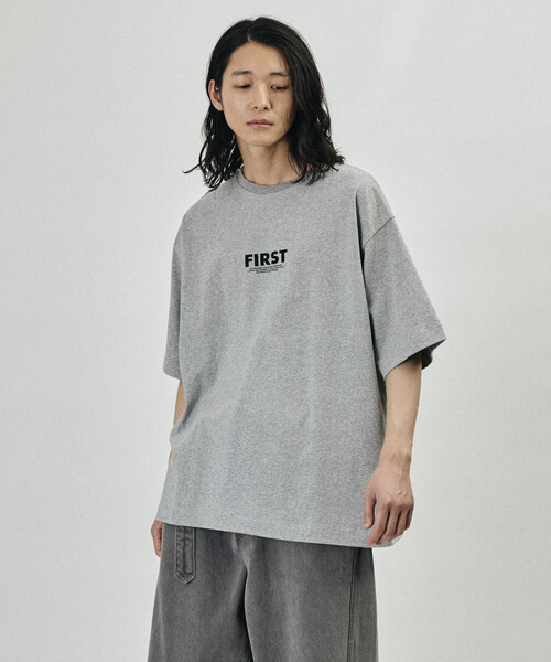 Firsthand(ファーストハンド)の「Firsthand/ファーストハンド 6オンス フロントロゴプリント クルーネックTシャツ / バックプリントTシャツ PRINT FRESH FIRST(Tシャツ/カットソー・メンズ・ブルーグレー/ブラック/ホワイト/グレー/チャコールグレー・LARGE/MEDIUM)」の10枚目の写真