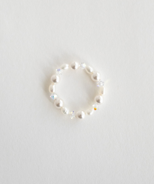 MERRYMOTIVE（メリーモチーブ）の「Holy crystal and pearl ring（リング・レディース・その他・FREE）」の2枚目の写真