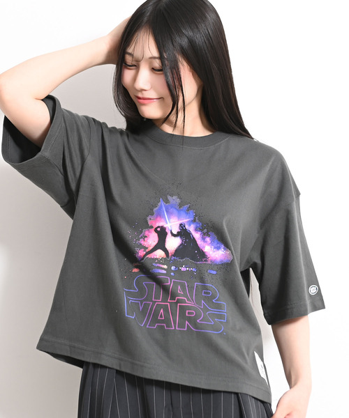 Disney(ディズニー)の「『DISCUS/ディスカス』STAR WARS半袖Tシャツ【Z】(Tシャツ/カットソー・レディース・ブラック系2/ブラック系1・L/M)」の2枚目の写真