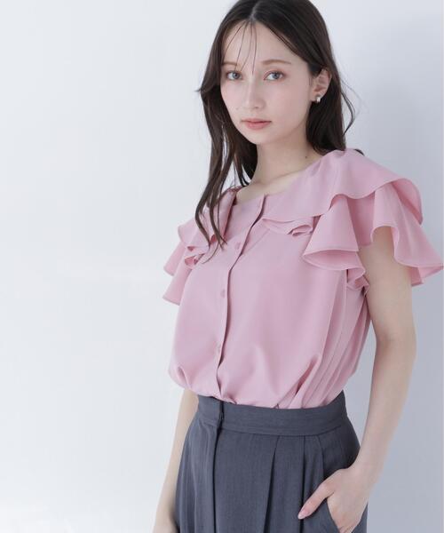 NATURAL BEAUTY BASIC（ナチュラルビューティーベーシック）の「スクエアネックフリルブラウス（シャツ/ブラウス・レディース・ネイビー/ピンク/オフホワイト・ﾌﾘ-）」の3枚目の写真