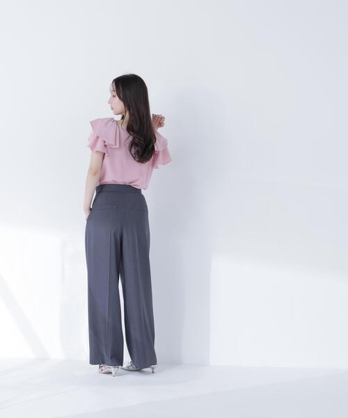 NATURAL BEAUTY BASIC（ナチュラルビューティーベーシック）の「スクエアネックフリルブラウス（シャツ/ブラウス・レディース・ネイビー/ピンク/オフホワイト・ﾌﾘ-）」の21枚目の写真