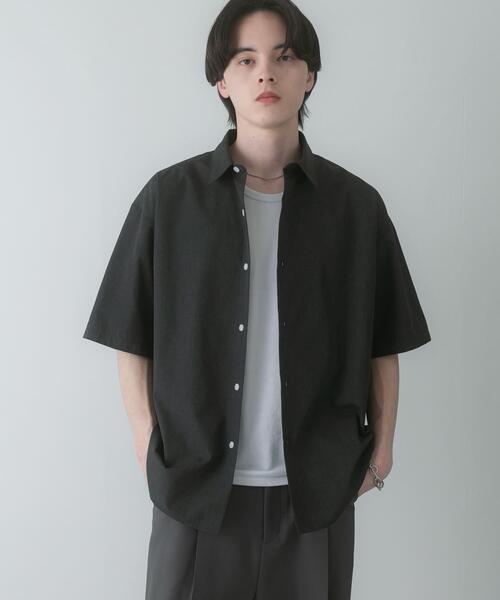 SENSE OF PLACE by URBAN RESEARCH(センスオブプレイスバイアーバンリサーチ)の「『イージーケア/速乾/接触冷感』コンフォートレギュラーカラーショートスリーブシャツ(シャツ/ブラウス・メンズ・ライトブルー/チャコールグレー/イエロー/ベージュ・LARGE/SMALL/MEDIUM)」の11枚目の写真