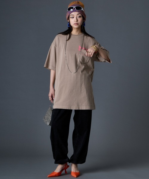 GEVS.(ジェイヴィス)の「綿100%ロゴプリントチュニックTシャツ<大きいサイズ有>GEVS.(その他トップス・レディース・オフホワイト/ブラック/ベージュ・M/L/LL/3L/4L/5L)」の5枚目の写真