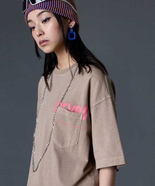 GEVS.(ジェイヴィス)の「綿100%ロゴプリントチュニックTシャツ<大きいサイズ有>GEVS.(その他トップス・レディース・オフホワイト/ブラック/ベージュ・M/L/LL/3L/4L/5L)」の15枚目の写真