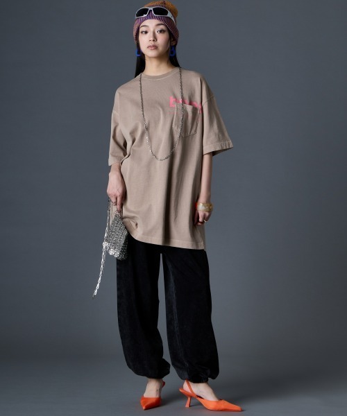 GEVS.(ジェイヴィス)の「綿100%ロゴプリントチュニックTシャツ<大きいサイズ有>GEVS.(その他トップス・レディース・オフホワイト/ブラック/ベージュ・M/L/LL/3L/4L/5L)」の18枚目の写真