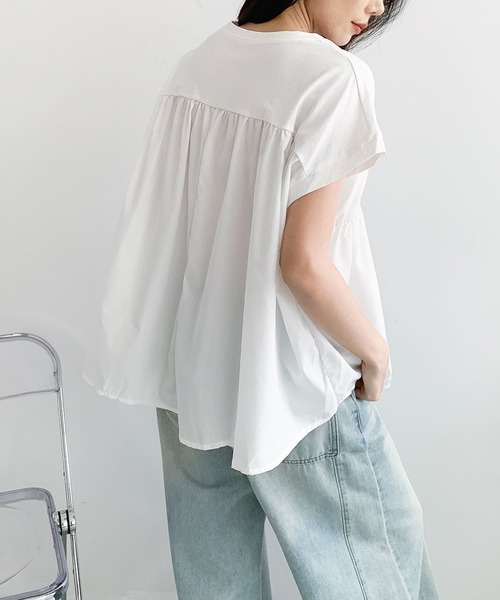 LOWO(ロワ)の「ドッキングギャザーフレア半袖トップス(Tシャツ/カットソー・レディース・ホワイト/ネイビー/ブラック・FREE)」の8枚目の写真