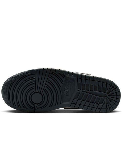 JORDAN BRAND(ジョーダンブランド)の「エア ジョーダン 1 LOW SE ウィメンズシューズ / Air Jordan 1 Low SE Women's Shoes II0595-001 Anthracite(スニーカー・レディース・スミクロ・23.5/24.5/25.5/22.5/23/24/25/26/22)」の2枚目の写真