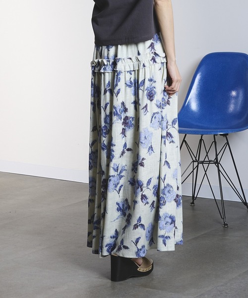 ROSE BUD（ローズバッド）の「ROSE PRINT GATHERED SKIRT（スカート・レディース・オフホワイト/ダークオリーブ・ONE SIZE）」の5枚目の写真