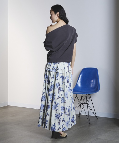 ROSE BUD（ローズバッド）の「ROSE PRINT GATHERED SKIRT（スカート・レディース・オフホワイト/ダークオリーブ・ONE SIZE）」の8枚目の写真