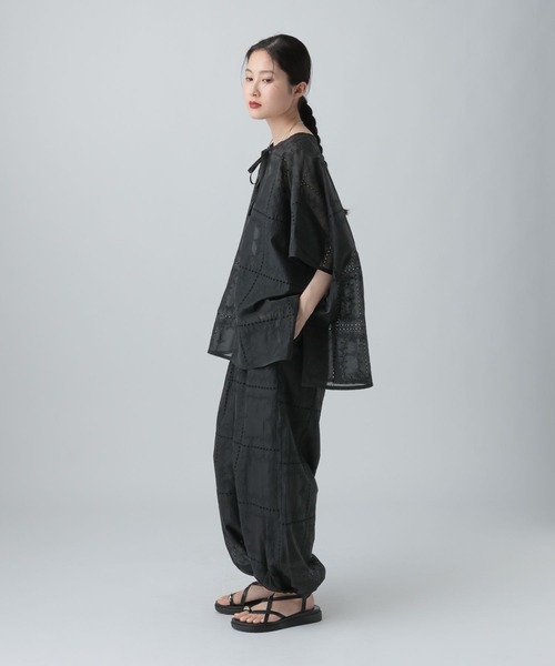 LEPSIM(レプシィム)の「オーガンジーポンショブラウス 639388(シャツ/ブラウス・レディース・オフホワイト/ブラック・FREE)」の6枚目の写真