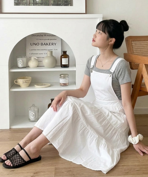 VIVID LADY(ビビッドレディー)の「ティアード サロペット ロングワンピース(サロペット/オーバーオール・レディース・ホワイト/ブラック・FREE)」の4枚目の写真